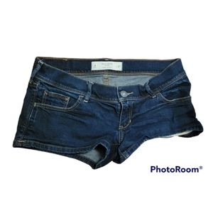 Sz 27 Gilly Hicks Jean shorts Sydney